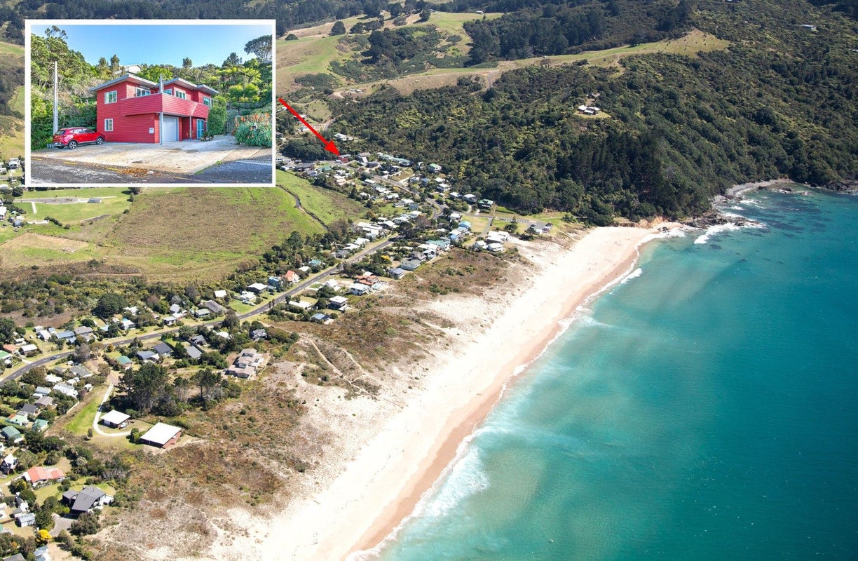 54 Ocean Beach Road, Tairua, Tairua - Carousel 1