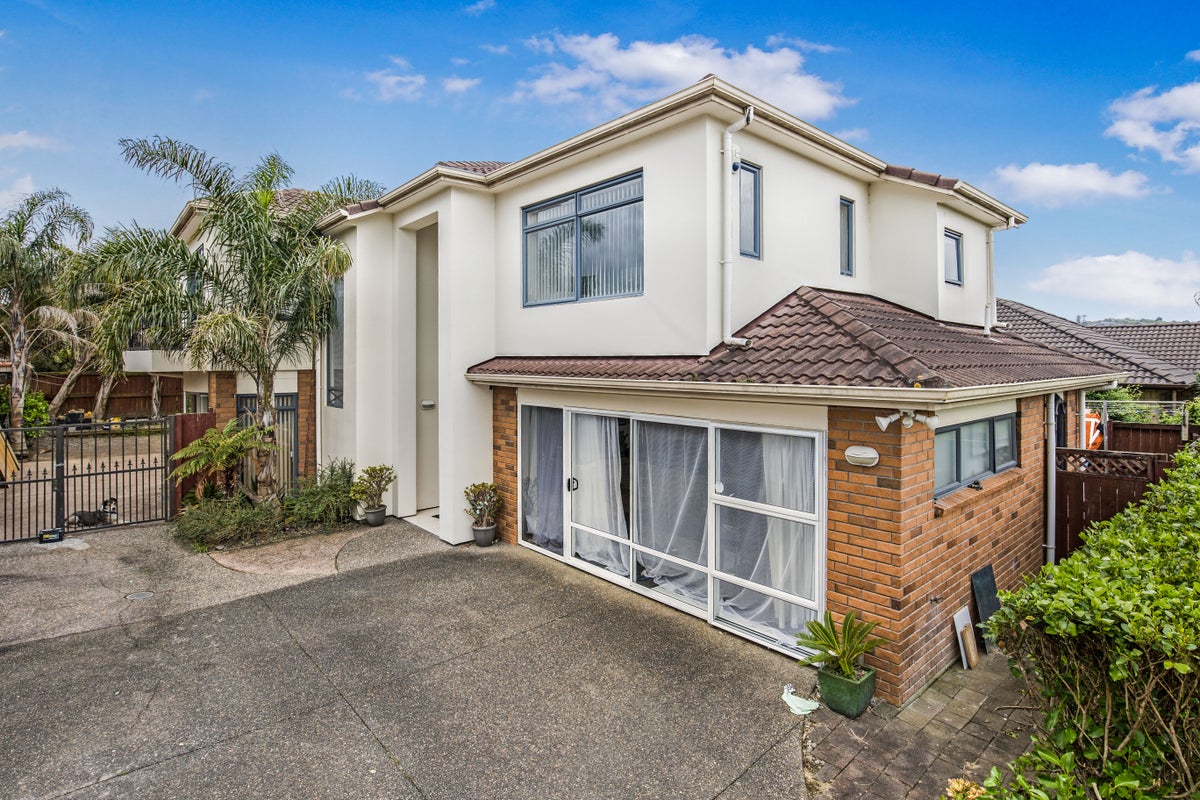 8 Spenbrooke Road, Flat Bush, Auckland - Carousel 2