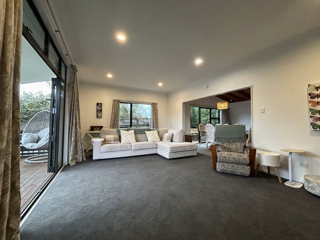 15 Boons Valley Road, Waikawa, Picton - Carousel 2