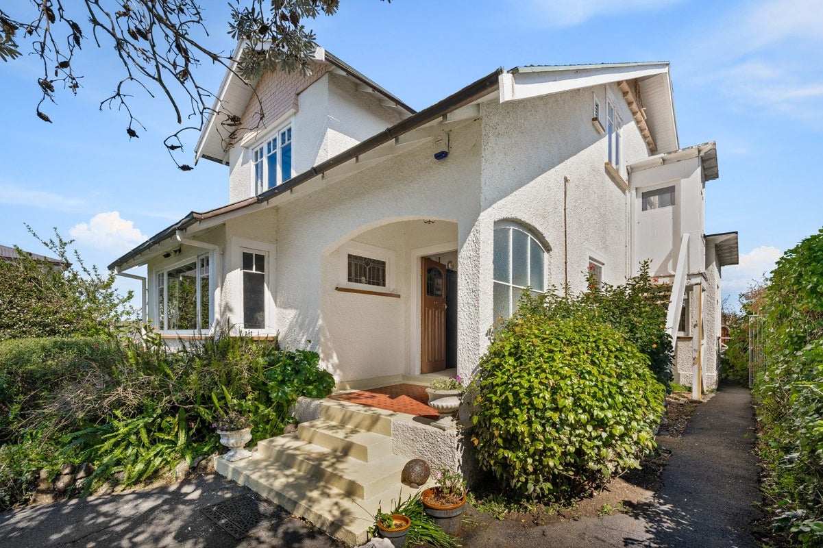 3 Cambridge Terrace, Devonport, Auckland - Carousel 2