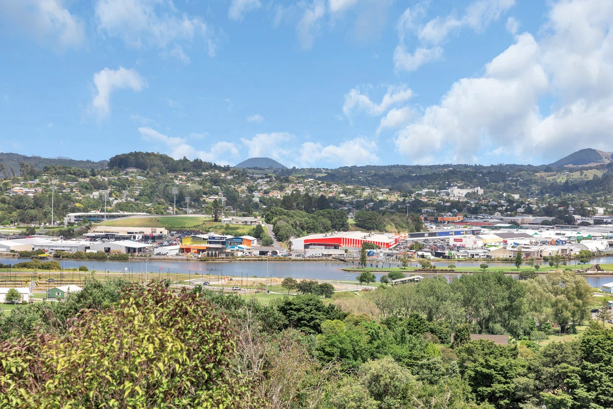 52 Panorama Drive, Parahaki, Whangarei - Carousel 2