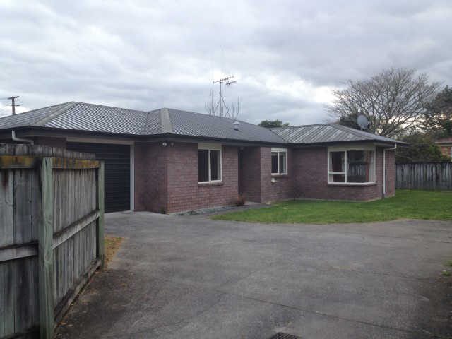 79A Vardon Road, St Andrews, Hamilton - Carousel 1