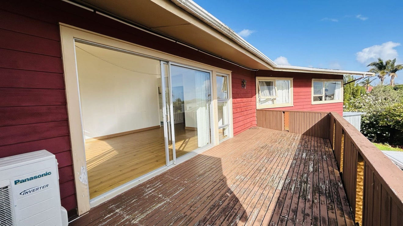 24 Sunnyhill Crescent, Sunnyhills, Auckland - Carousel 2