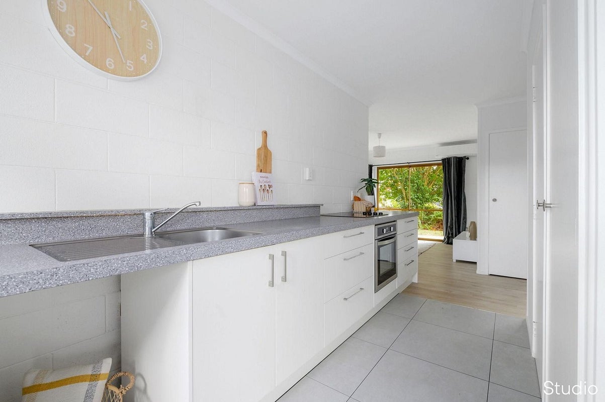 19 Sussex Street, Chartwell, Hamilton - Carousel 2