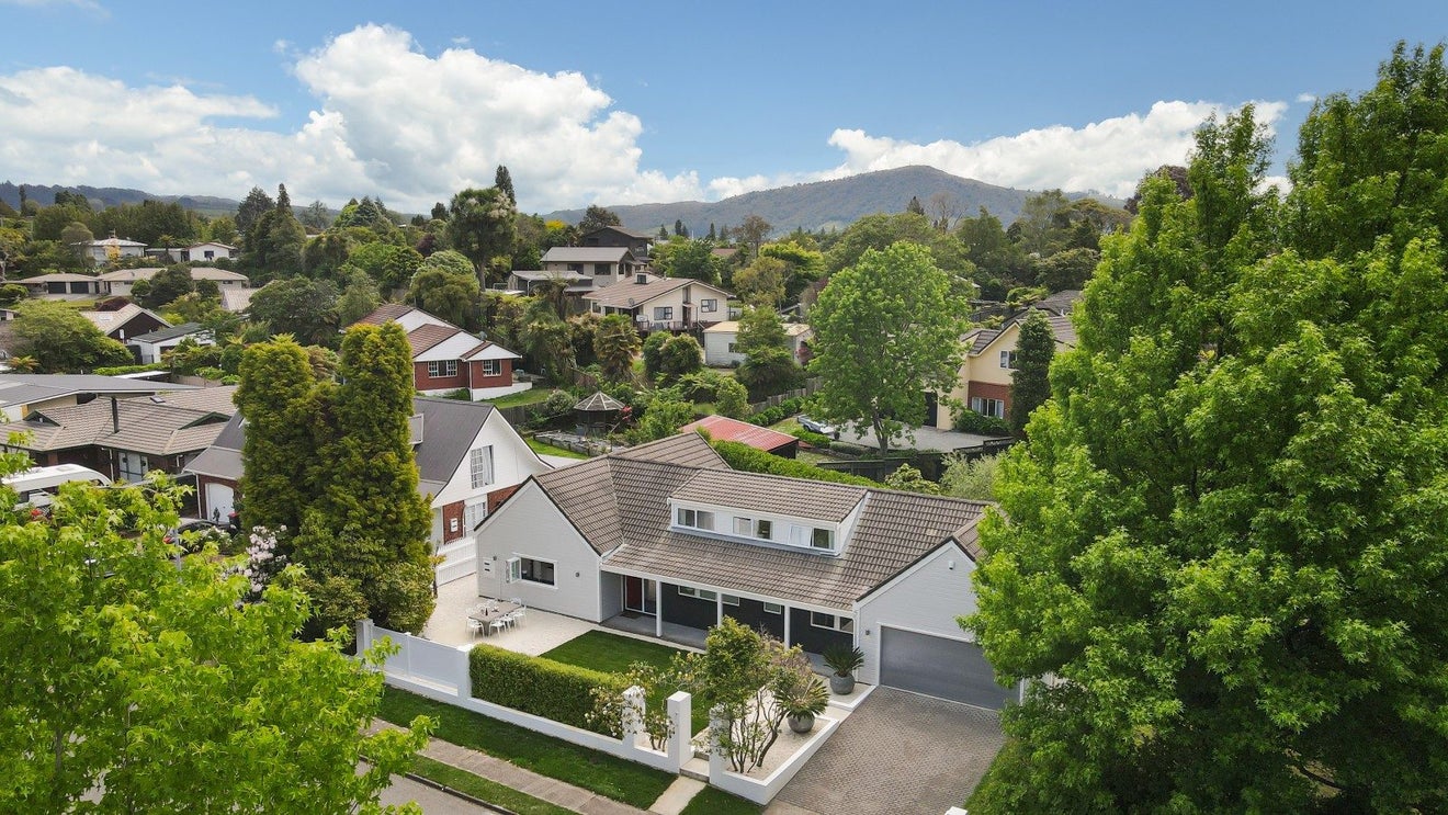 33 Moncur Drive, Springfield, Rotorua - Carousel 33