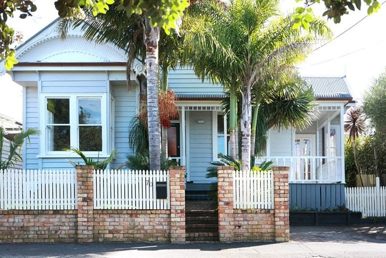 1/70 Princes Street, Northcote Point, Auckland - Carousel 1