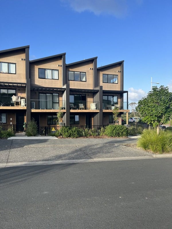 12B Tikati Rise, Long Bay, Auckland - Carousel 1