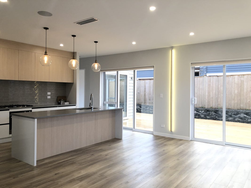 25 Bevyn Street, Castor Bay, Auckland - Carousel 2