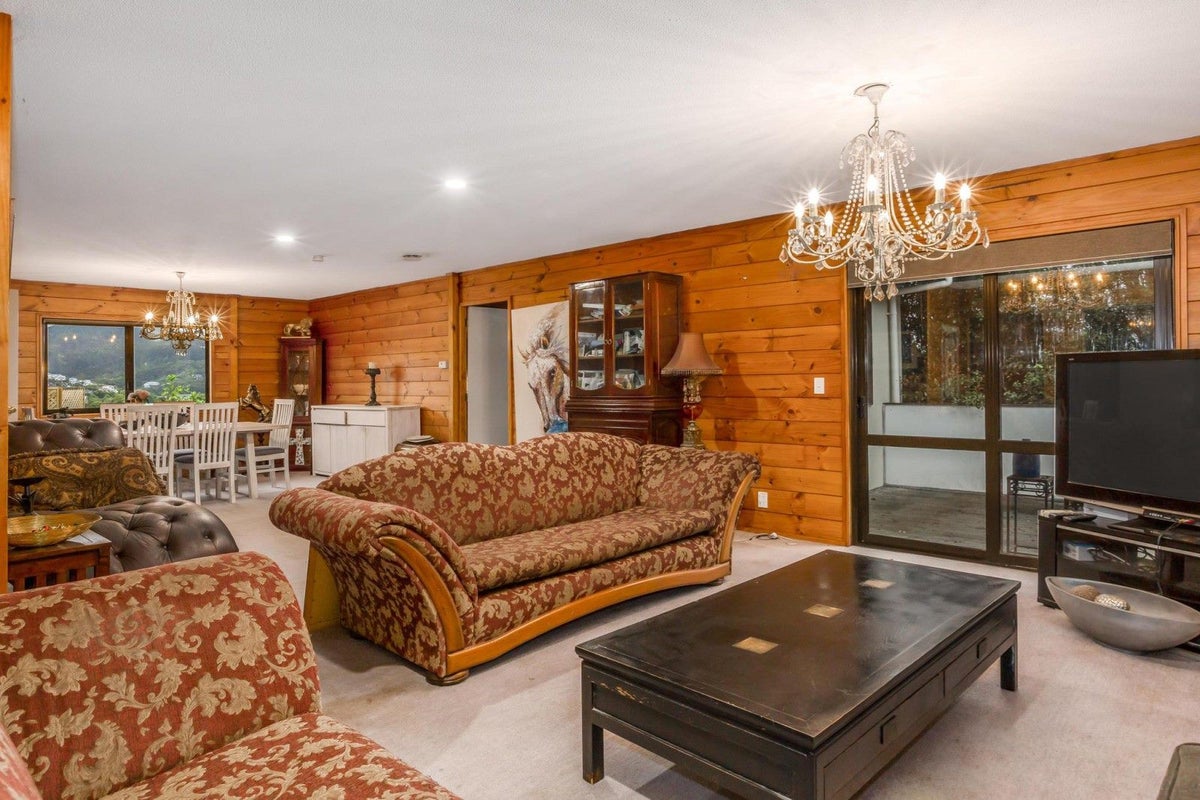 27 Sailmaker Close, Whitby, Porirua - Carousel 2