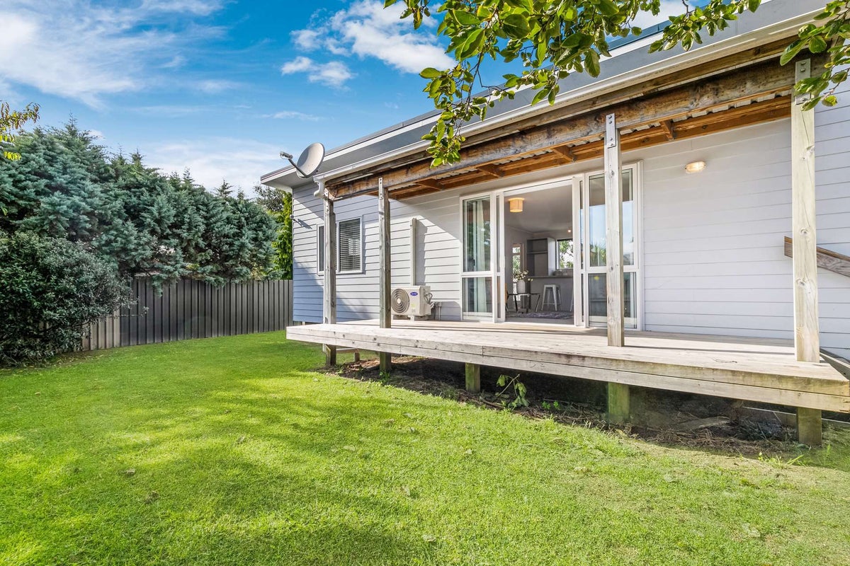18A Curlew Bay Road, Otahuhu, Auckland - Carousel 1
