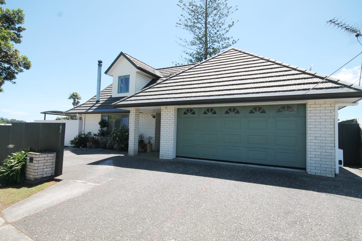 2 Norm Pellow Drive, Manurewa, Auckland - Carousel 1