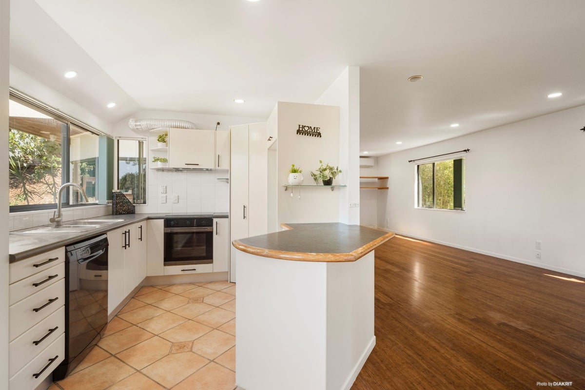 31C Greenvalley Rise, Glenfield, Auckland - Carousel 2