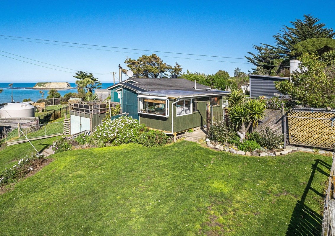 5 Pegasus Crescent, Motunau, Greta Valley - Carousel 1