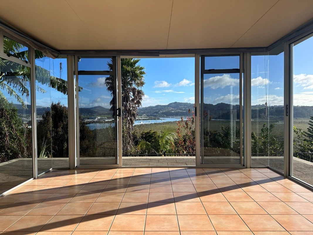 52 George Point Road, Onerahi, Whangarei - Carousel 1