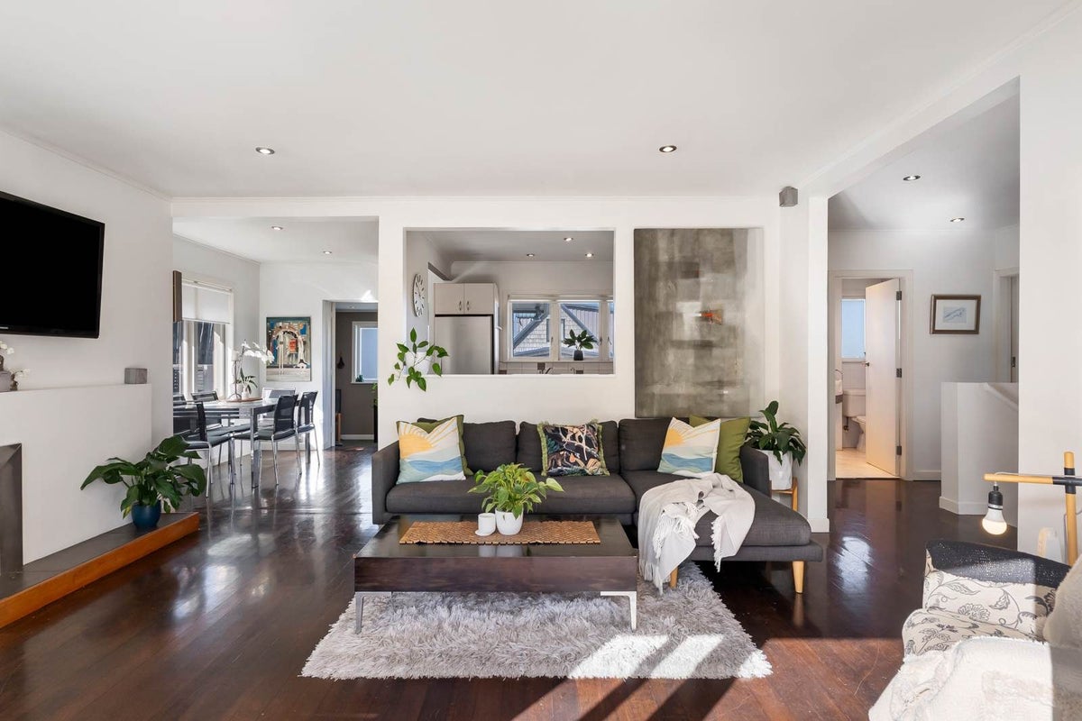 1/2 Inglis Street, Birkenhead, Auckland - Carousel 2