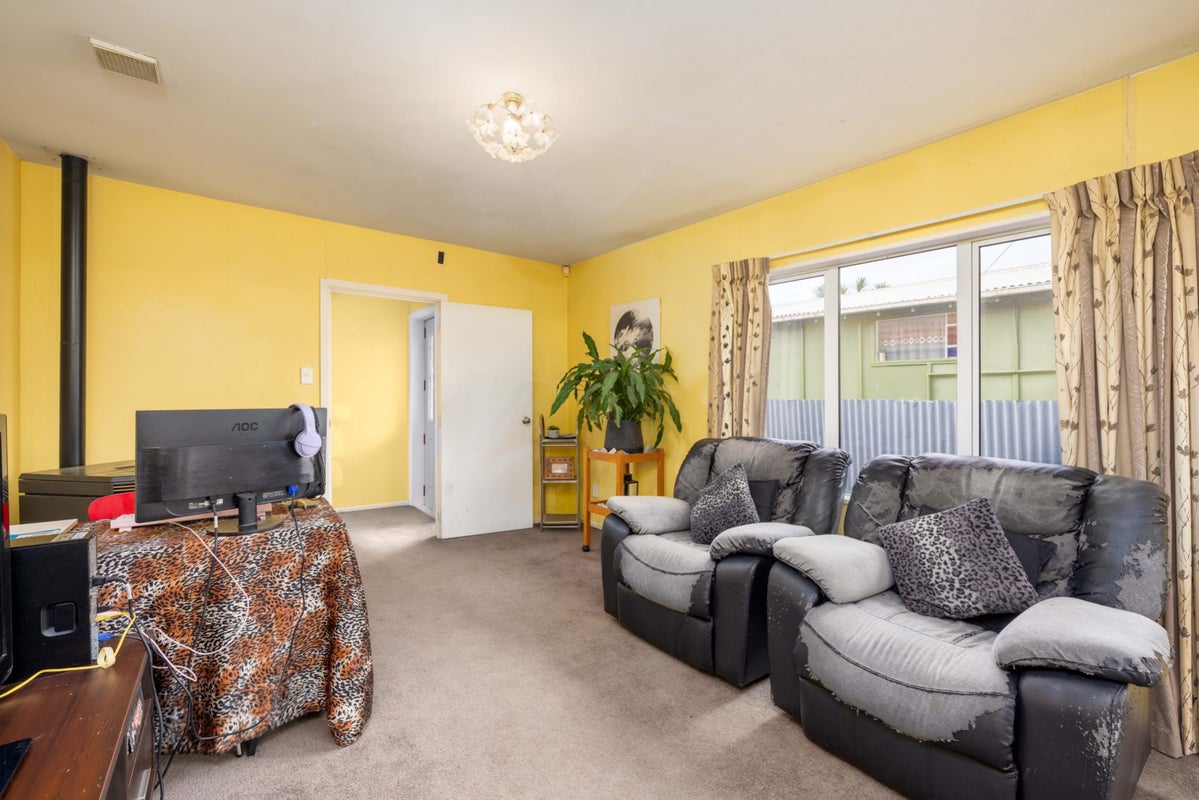39 Blake Street, New Brighton, Christchurch - Carousel 2