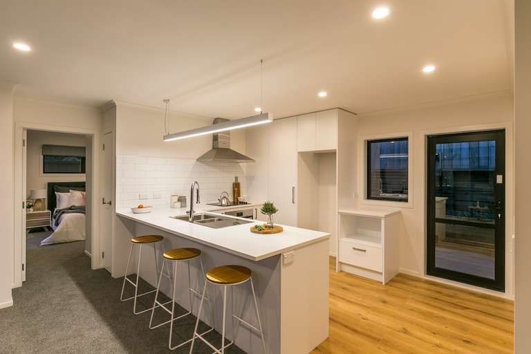 1A Allen Terrace, Tawa, Wellington - Carousel 1