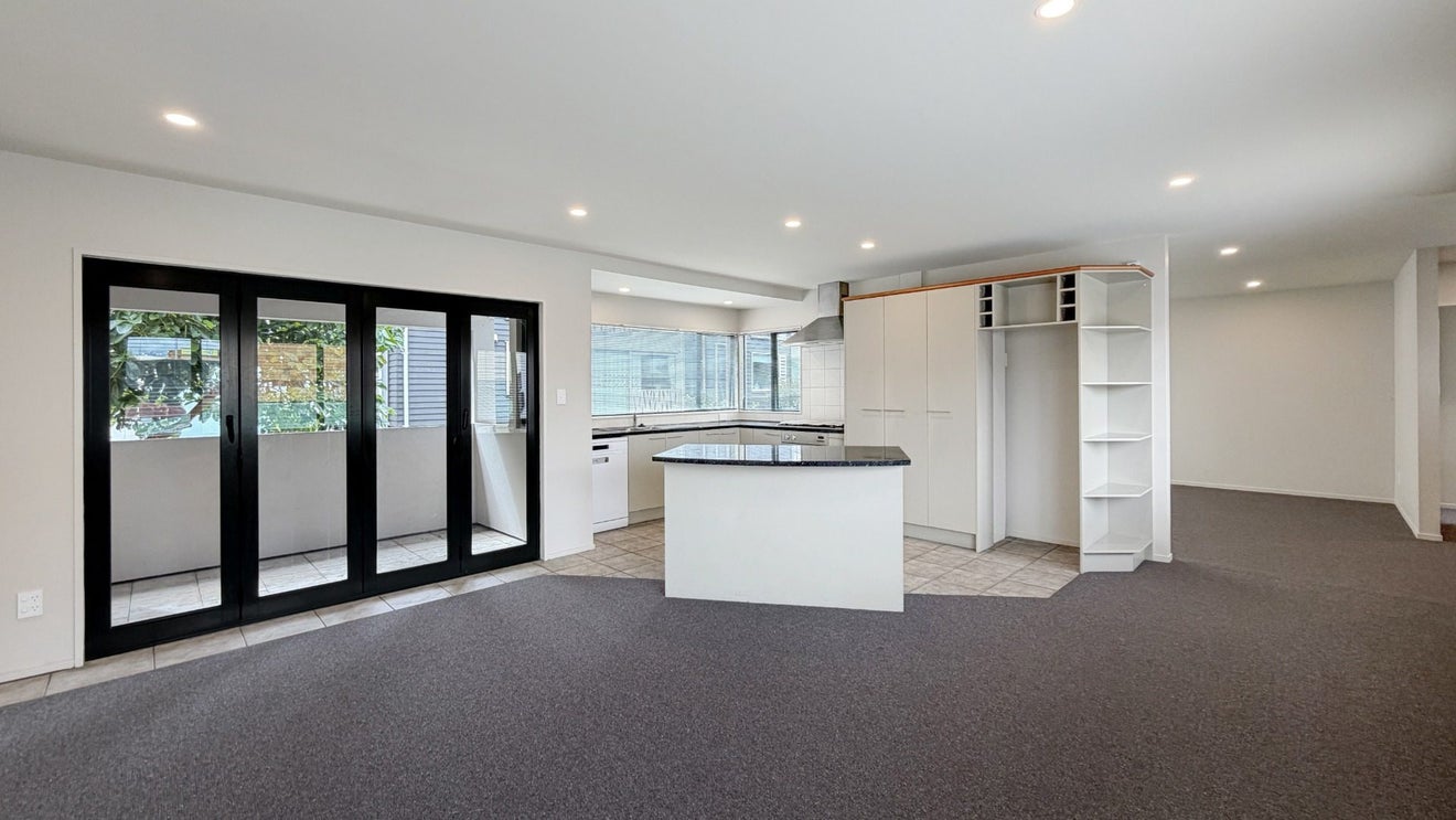17C Mount Smart Road, Royal Oak, Auckland - Carousel 1