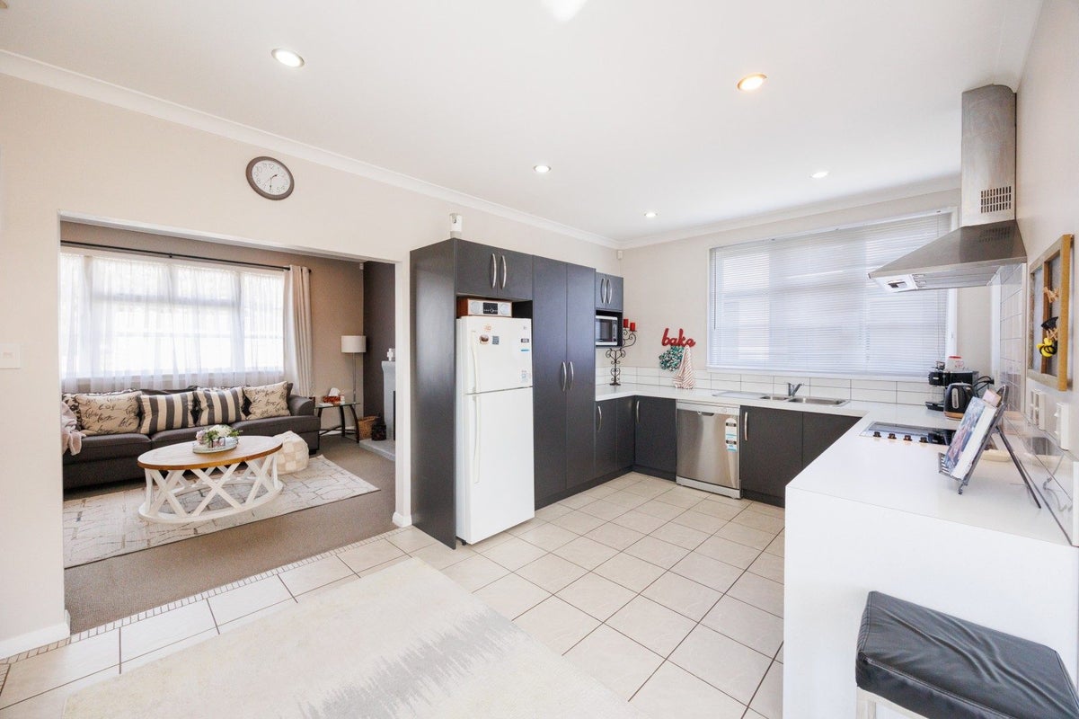 61 McGregor Street, Milson, Palmerston North - Carousel 2