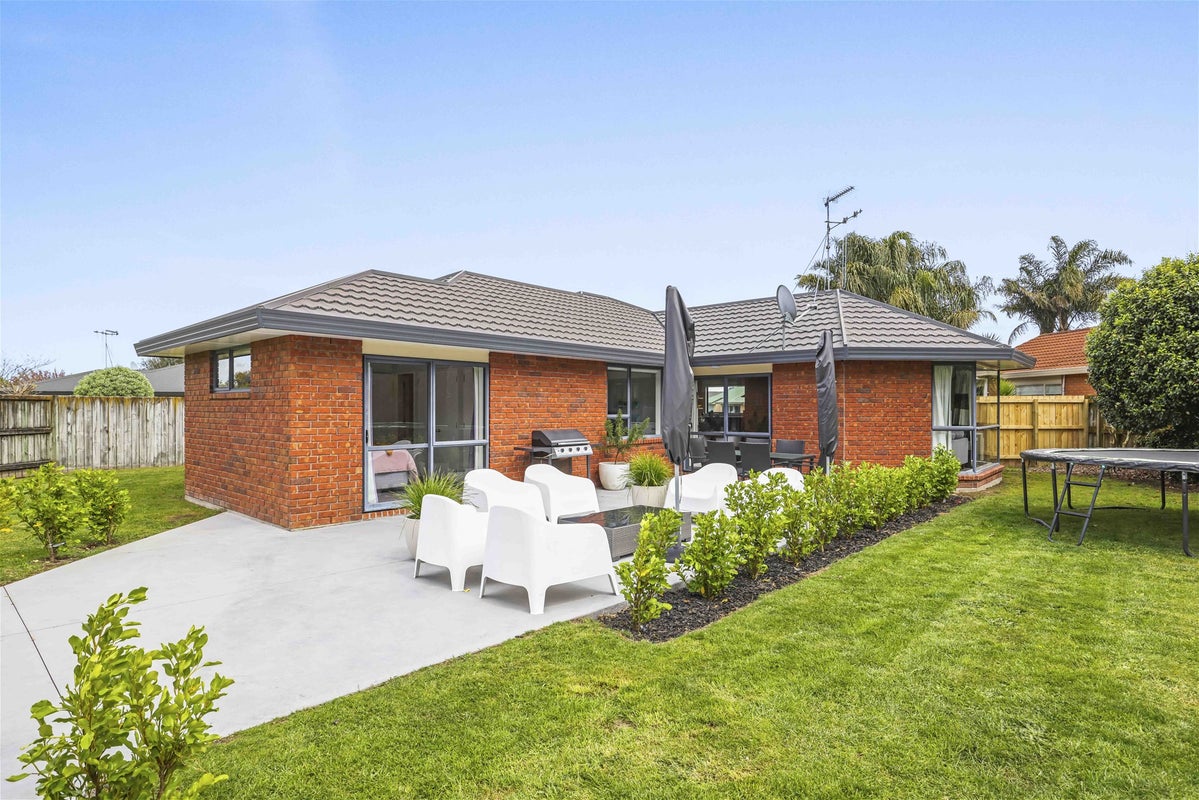 69 Spinnaker Drive, Flagstaff, Hamilton - Carousel 1