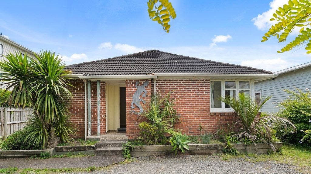 37 Stewart Road, Mount Albert, Auckland - Carousel 1