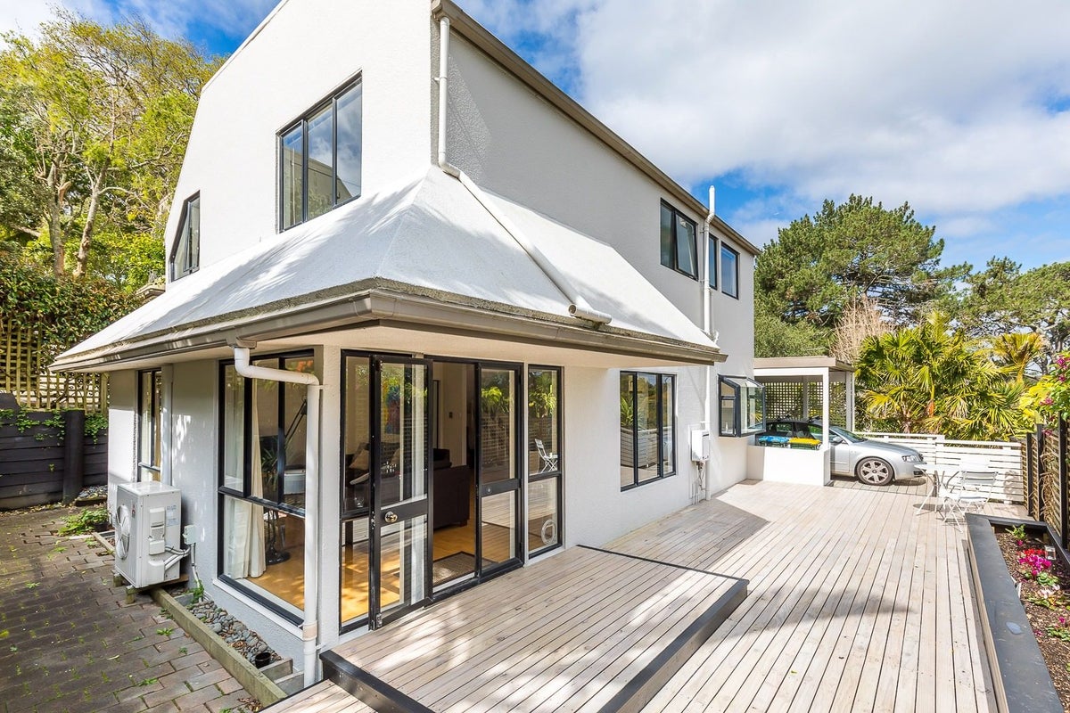 8/24 West End Road, Herne Bay, Auckland - Carousel 1