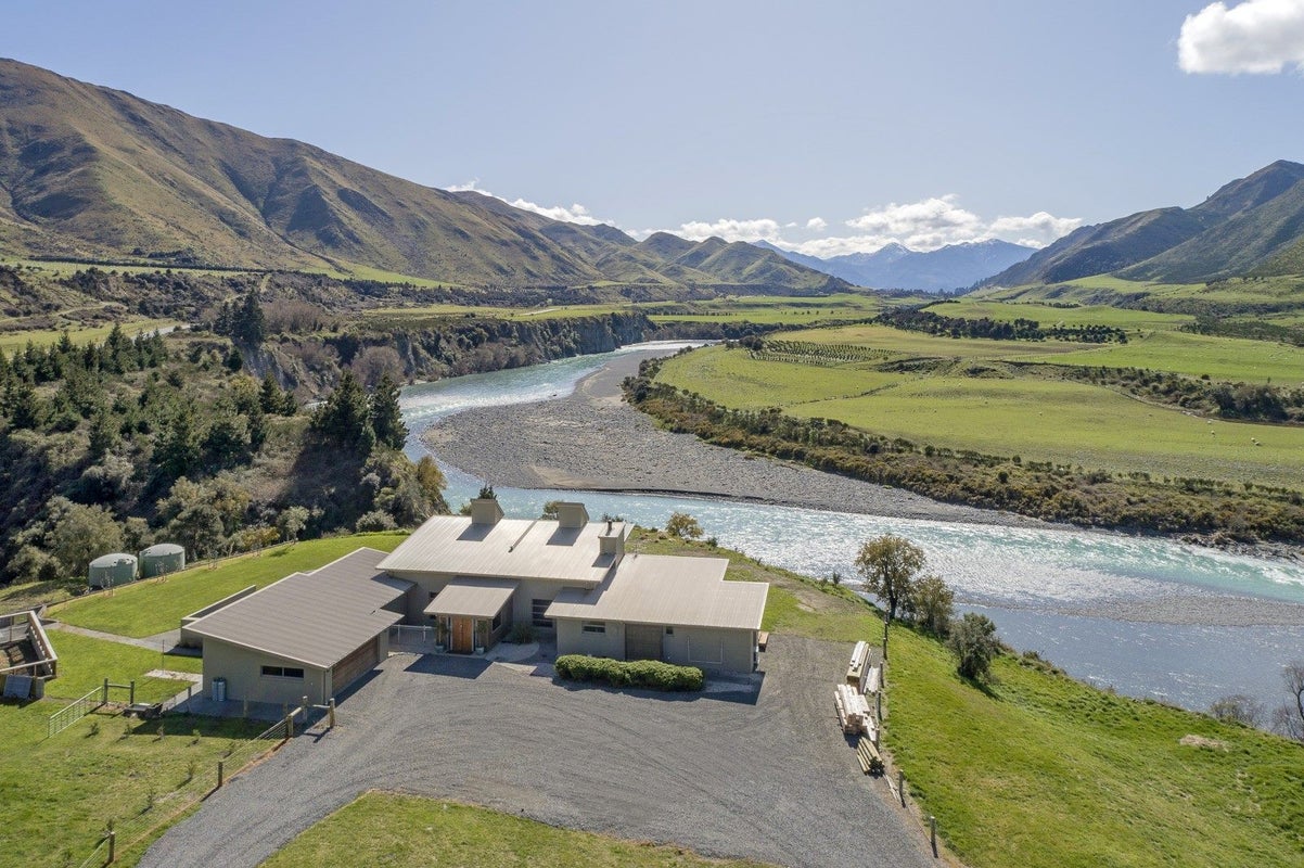 2200 Mouse Point Road, Leslie Hills, Waiau - Carousel 1