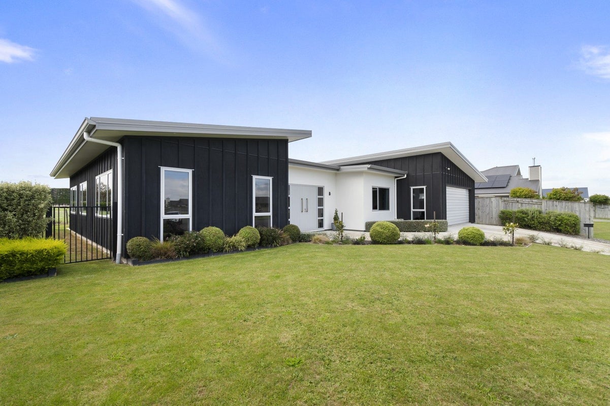 42 Accolade Street, Maewa, Feilding - Carousel 2