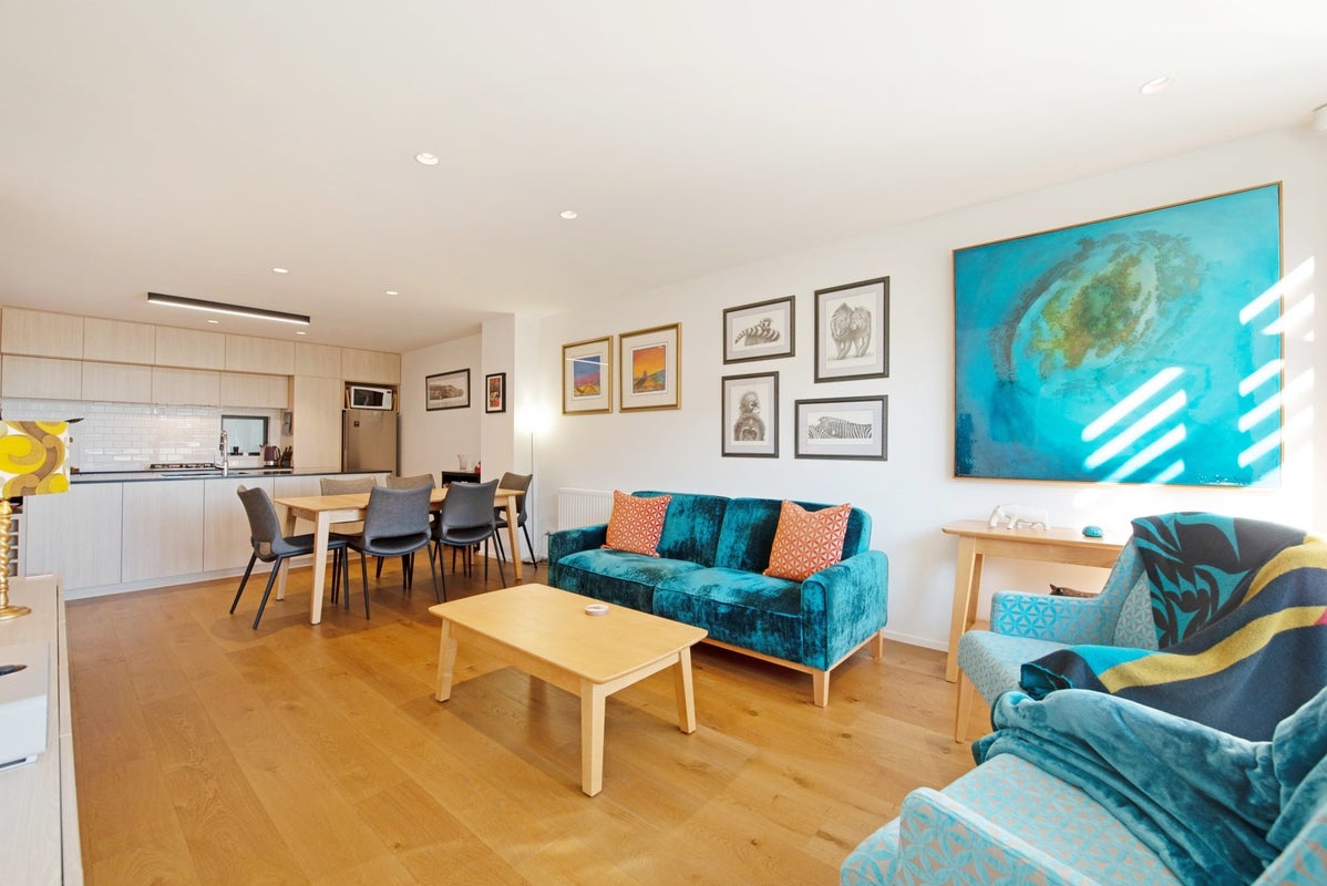 31 Erica Pabst WAY, Island Bay, Wellington - Carousel 2