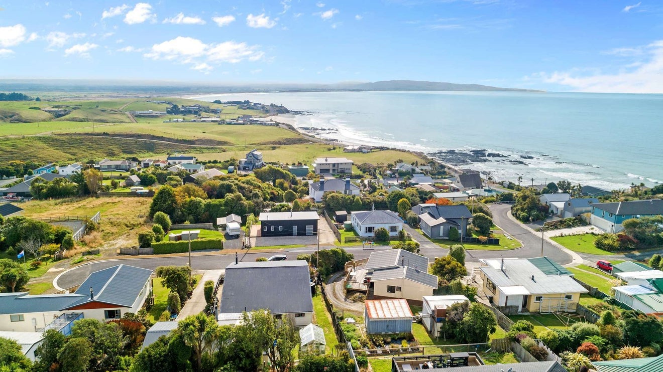 29 Hill Street, Kaka Point, Balclutha - Carousel 2