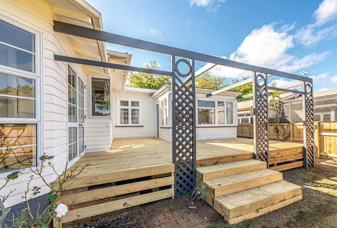4 Godwin Crescent, College Estate, Whanganui, Manawatu / Whanganui - Carousel 1
