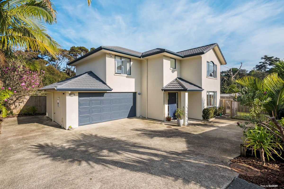 14 Lomas Way, Albany, Auckland - Carousel 1
