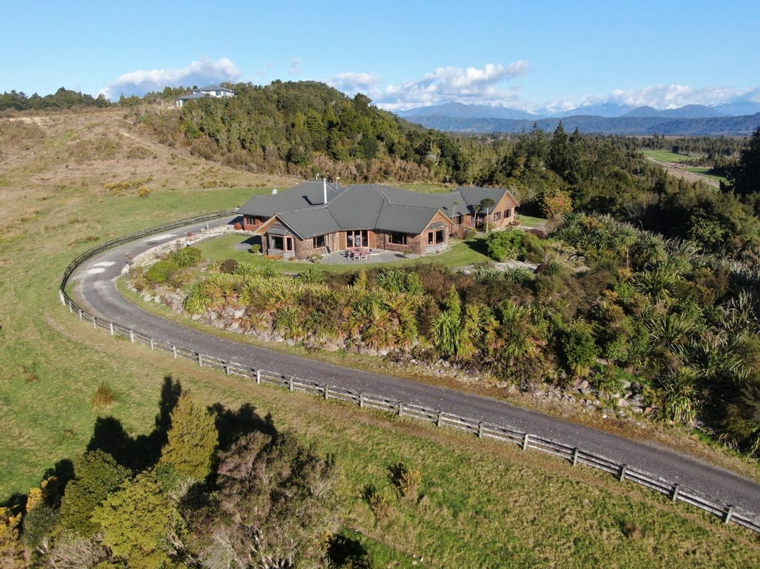 12 Ballarat Rise, Awatuna, Hokitika - Carousel 2