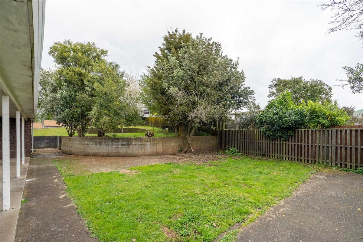 106 Tuhikaramea Road, Dinsdale, Hamilton - Carousel 18