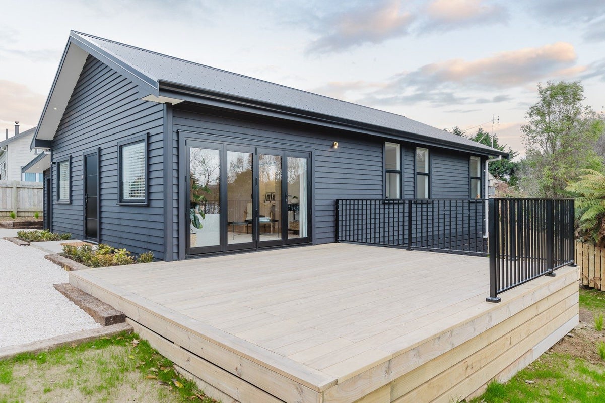 2E Crewe Street, Pahiatua, Pahiatua - Carousel 1