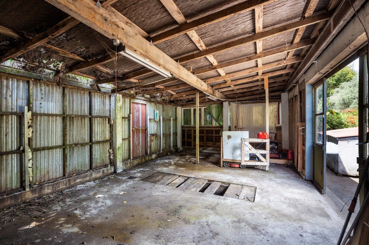 24 Govett Avenue, Frankleigh Park, New Plymouth - Carousel 31