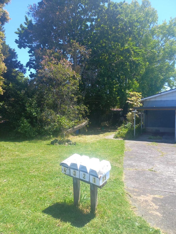 1/15 Glengarry Road, Glen Eden, Auckland - Carousel 11