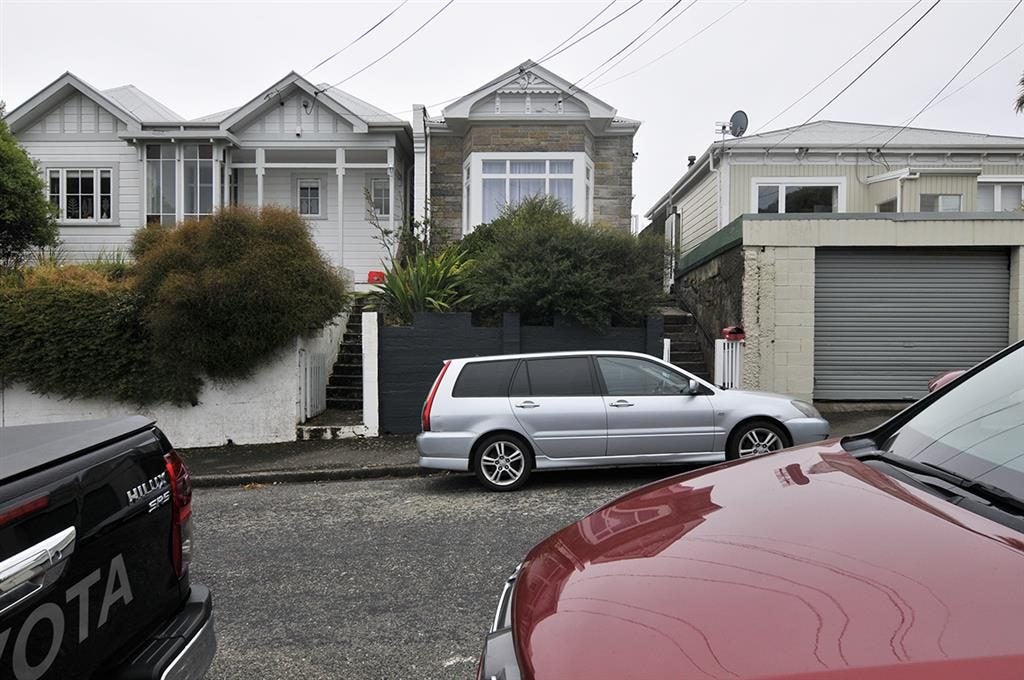 5 Glendavar Street, Berhampore, Wellington - Carousel 1