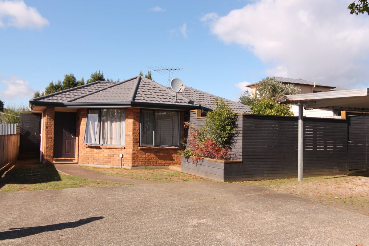 5A Tanners Road, Mangere Bridge, Auckland - Carousel 1