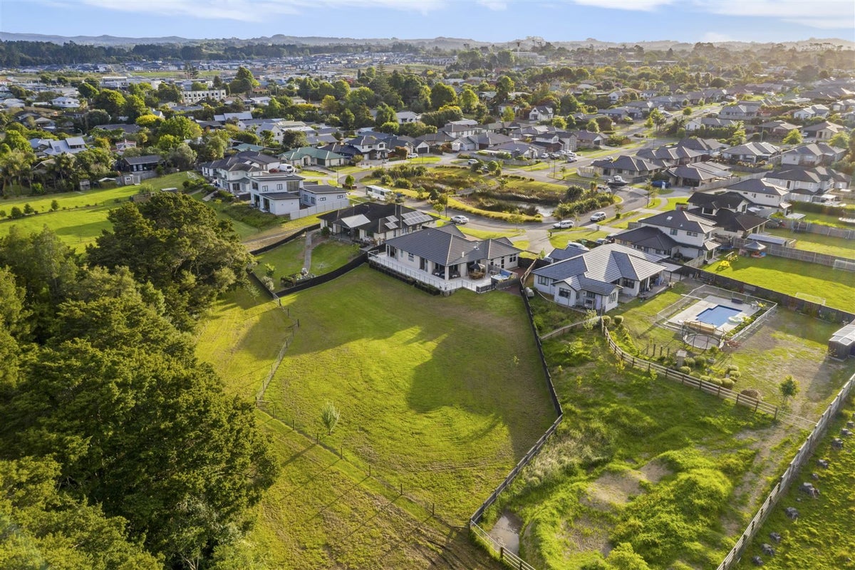 21 Kahika Grove, Huapai, Kumeu - Carousel 37
