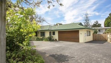 38 Merlot Heights, Huapai, Kumeu - Carousel 1