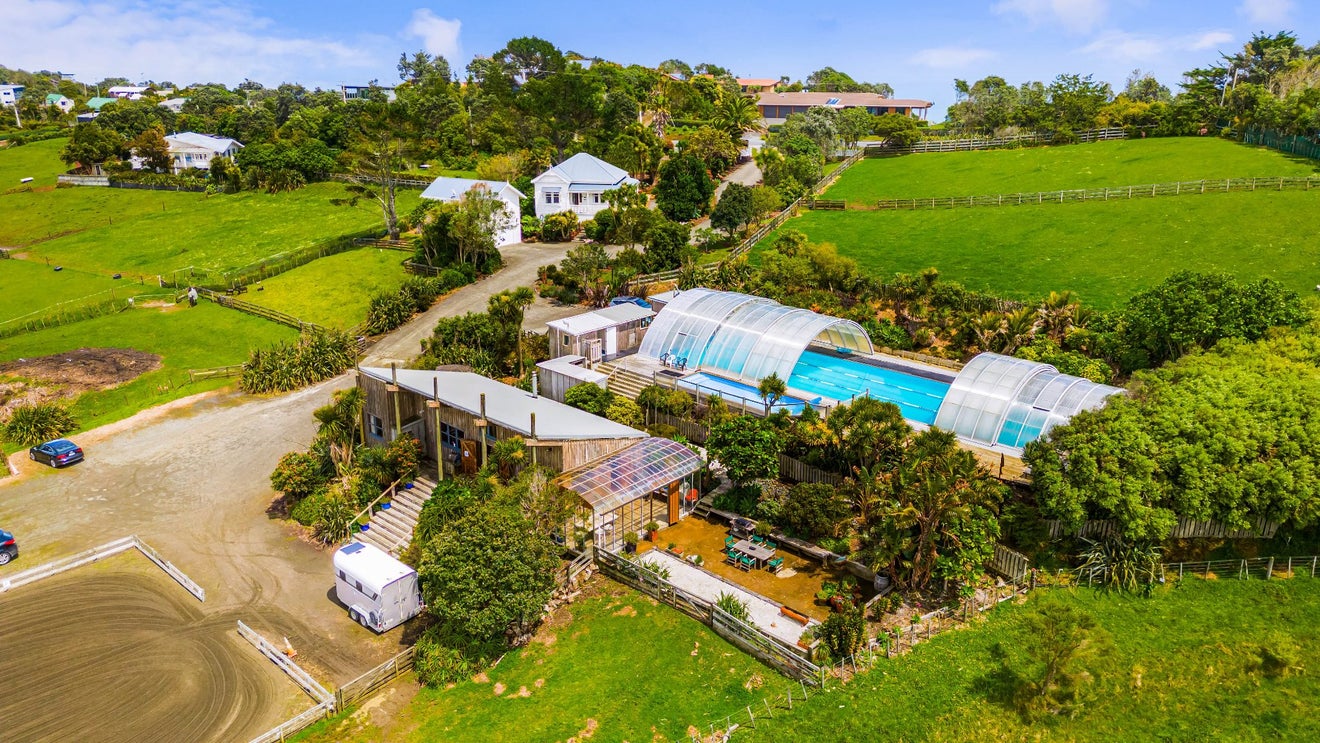 376 Oaia Road, Waimauku - Carousel 1