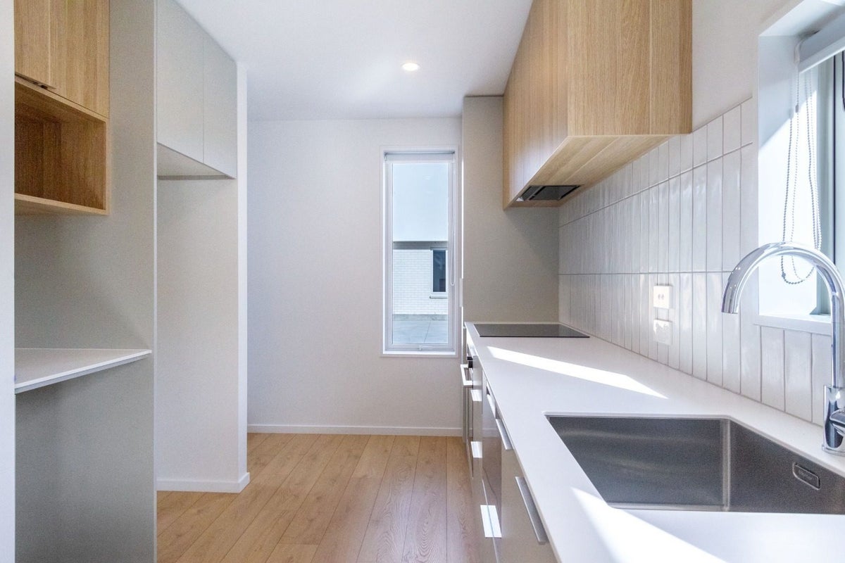 2/43 Barbour Street, Waltham, Christchurch - Carousel 2