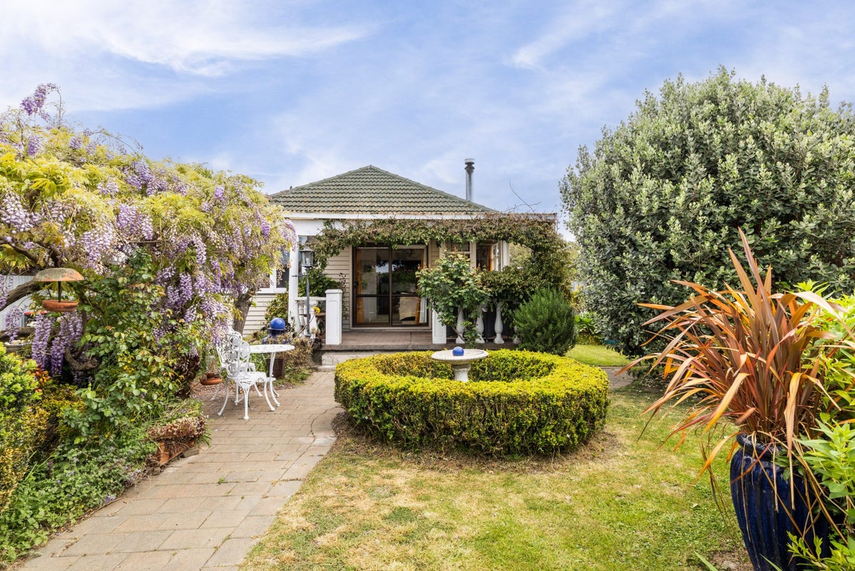 30 Constable Crescent, Onekawa, Napier - Carousel 1