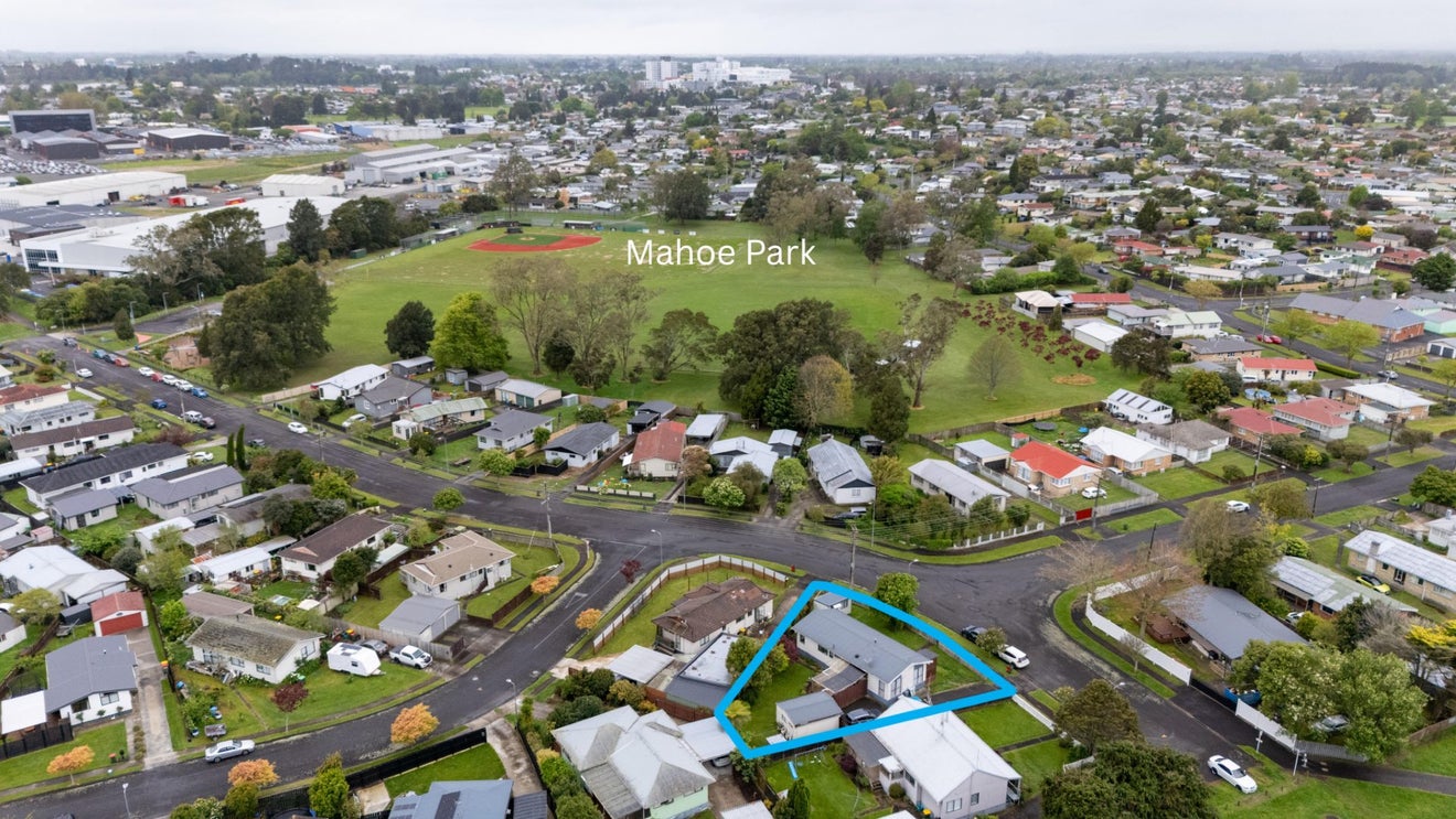 3 Coventry Road, Melville, Hamilton - Carousel 16