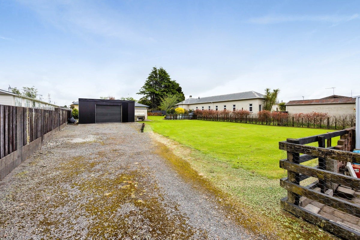 24A Standish Street, Inglewood, Inglewood - Carousel 1