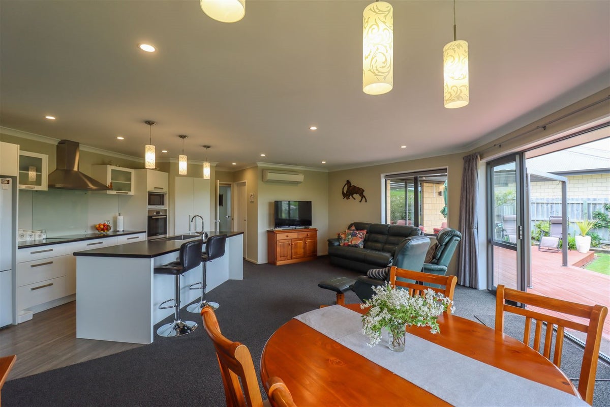 79 Dobson Street, Gleniti, Timaru - Carousel 2