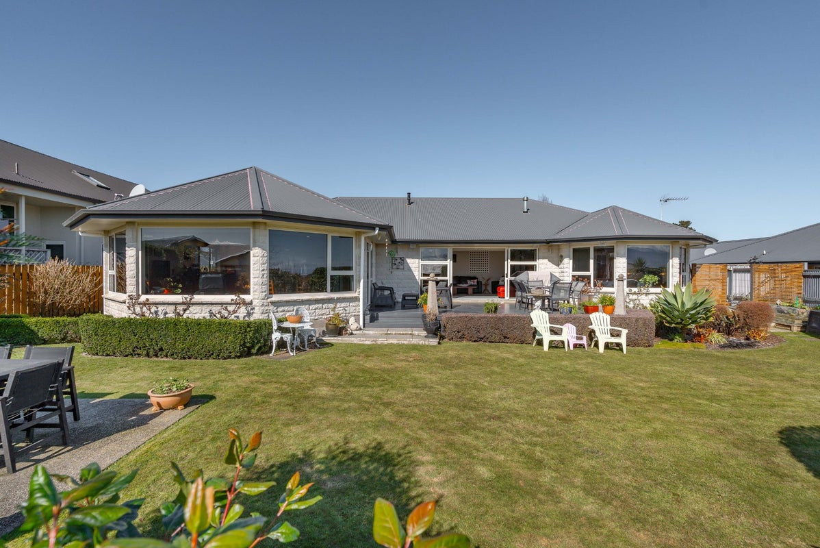 33 Cody Crescent, Lansdowne, Masterton - Carousel 2