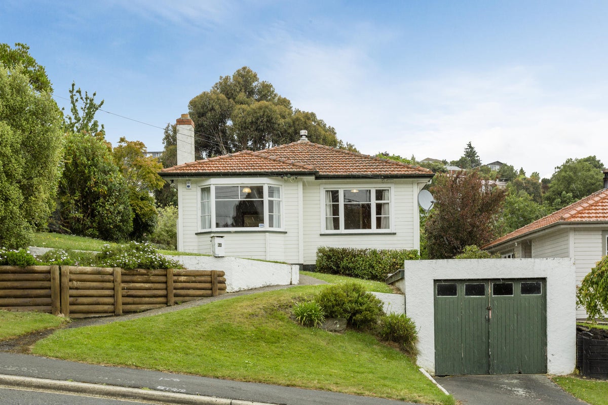 51 Barr Street, Kenmure, Dunedin - Carousel 1