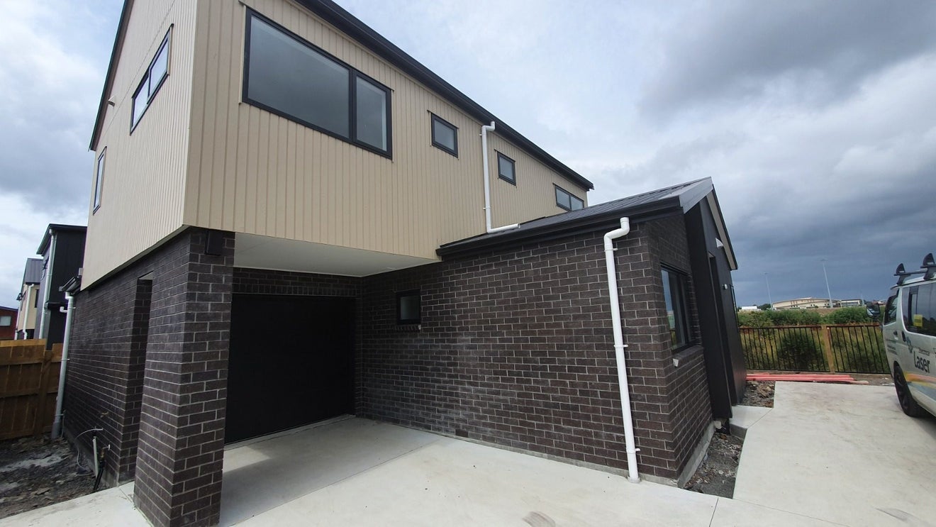 67 Black Beech Crescent, Takanini, Auckland - Carousel 1